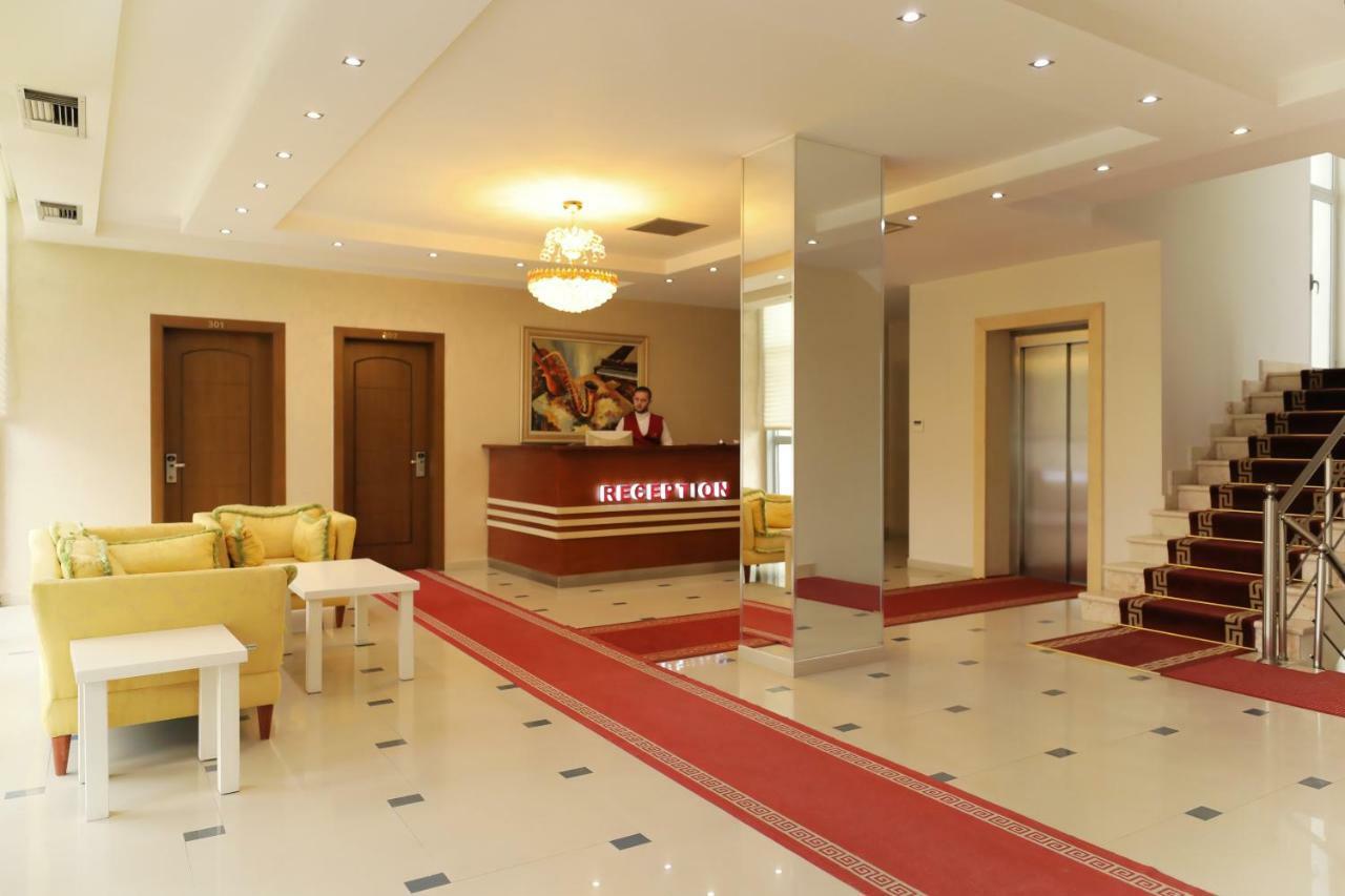 Hotel Gjuta ティラナ エクステリア 写真